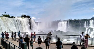 Cataratas do Iguaçu registram vazão de 5,69 milhões de litros de água por segundo Cataratas do Iguaçu registram vazão de 5,69 milhões de litros de água por segundo