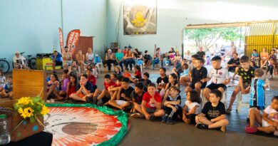 Espetáculo “Conexão Circo é Riso” leva alegria e arte do circo à Feirinha da JK neste domingo. Espetáculo “Conexão Circo é Riso” leva alegria e arte do circo à Feirinha da JK neste domingo.