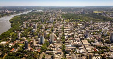 Foz do Iguaçu prepara nova estratégia para impulsionar turismo de compras e atrair novos investidores Foz do Iguaçu prepara nova estratégia para impulsionar turismo de compras e atrair novos investidores