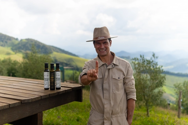 Azeites da Serra da Mantiqueira conquistam três medalhas de ouro em competição internacional Azeites da Serra da Mantiqueira conquistam três medalhas de ouro em competição internacional