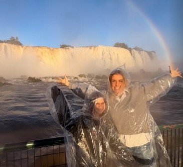 Deborah Secco visita as Cataratas do Iguaçu e compartilha passeio com a filha em Foz do Iguaçu Deborah Secco visita as Cataratas do Iguaçu e compartilha passeio com a filha em Foz do Iguaçu
