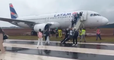 Avião com 151 pessoas sai da pista durante pouso em Cascavel