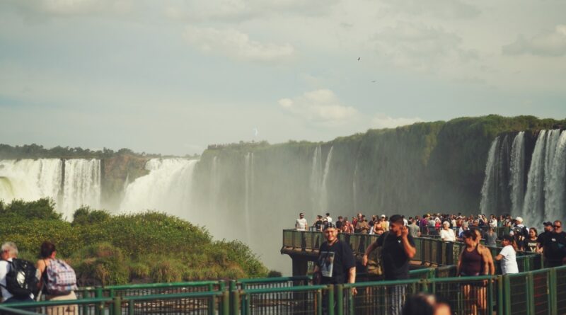 Com mais de 1 milhão de visitantes no primeiro semestre, Parque Nacional do Iguaçu se consolida como plataforma de live marketing para marcas Com mais de 1 milhão de visitantes no primeiro semestre, Parque Nacional do Iguaçu se consolida como plataforma de live marketing para marcas