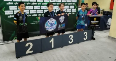 Mesa-tenista conquista título estadual inédito para Foz do Iguaçu Mesa-tenista conquista título estadual inédito para Foz do Iguaçu