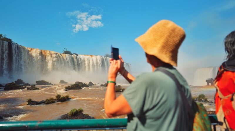 Brasil supera 6,4 milhões de turistas estrangeiros em oito meses de 2026