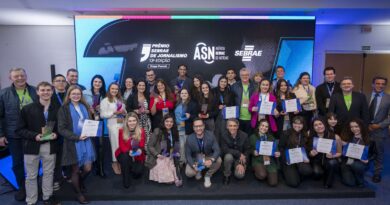 Prêmio Sebrae de Jornalismo divulga vencedores paranaenses na Feira do Empreendedor Prêmio Sebrae de Jornalismo divulga vencedores paranaenses na Feira do Empreendedor