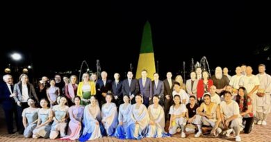 Consul-Geral Yu Peng participa da celebração do Festival da Lua Chinesa em Foz do Iguaçu Consul-Geral Yu Peng participa da celebração do Festival da Lua Chinesa em Foz do Iguaçu