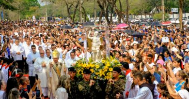 Mais de 15 mil fiéis participam da 20ª Romaria Diocesana em Foz do Iguaçu Mais de 15 mil fiéis participam da 20ª Romaria Diocesana em Foz do Iguaçu
