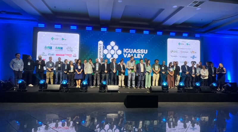Inovação, talentos e novos negócios marcam primeiro dia do Summit Iguassu Valley Inovação, talentos e novos negócios marcam primeiro dia do Summit Iguassu Valley