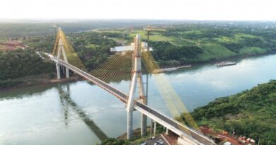 Ponte da Integração foi liberada para carros de passeio nesta segunda-feira (14) Ponte da Integração foi liberada para carros de passeio nesta segunda-feira (14)