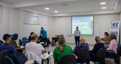 Foz do Iguaçu capacita guias de turismo em marketing digital para fortalecer o destino